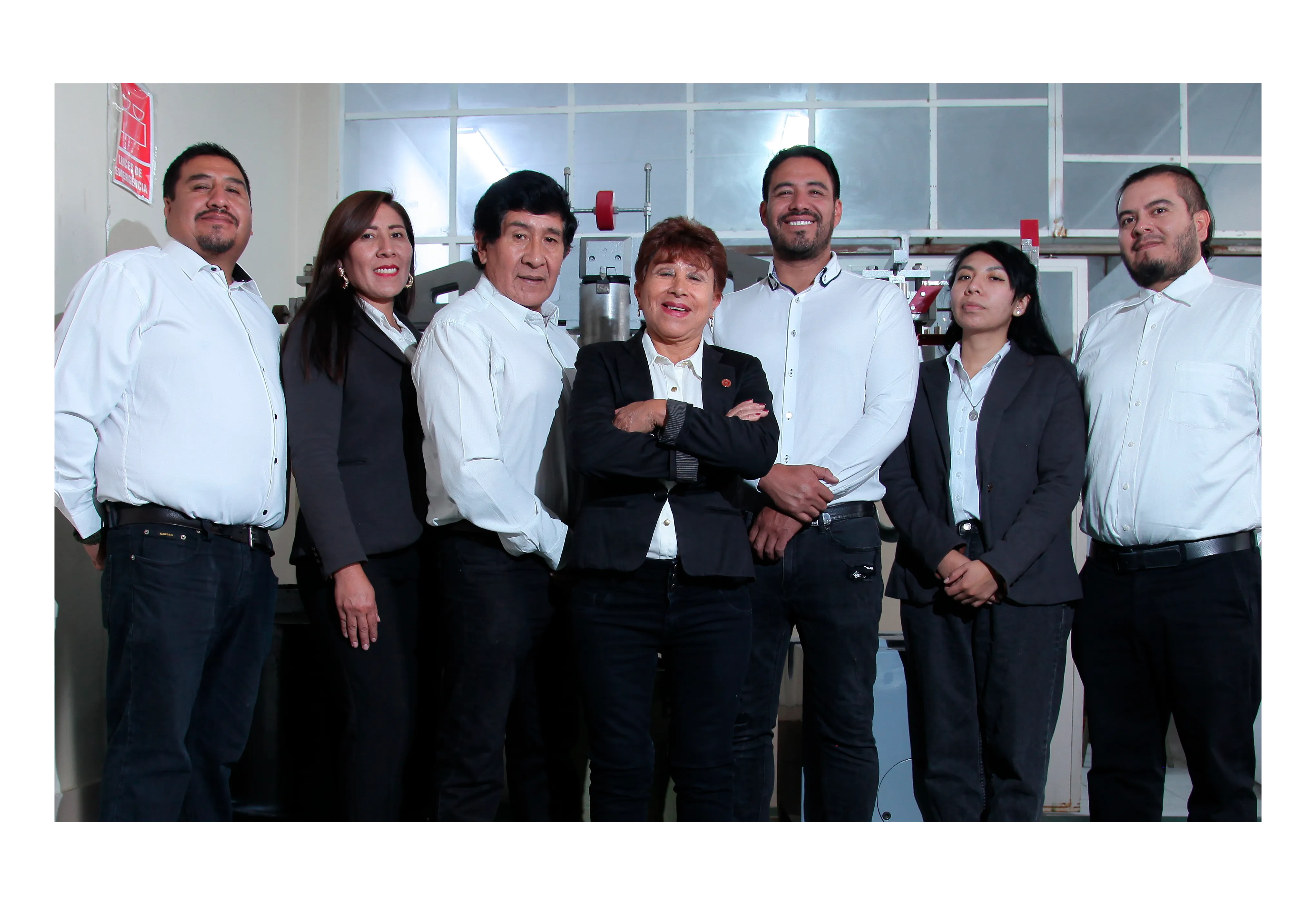 Equipo completo de CYAM S.R.L.